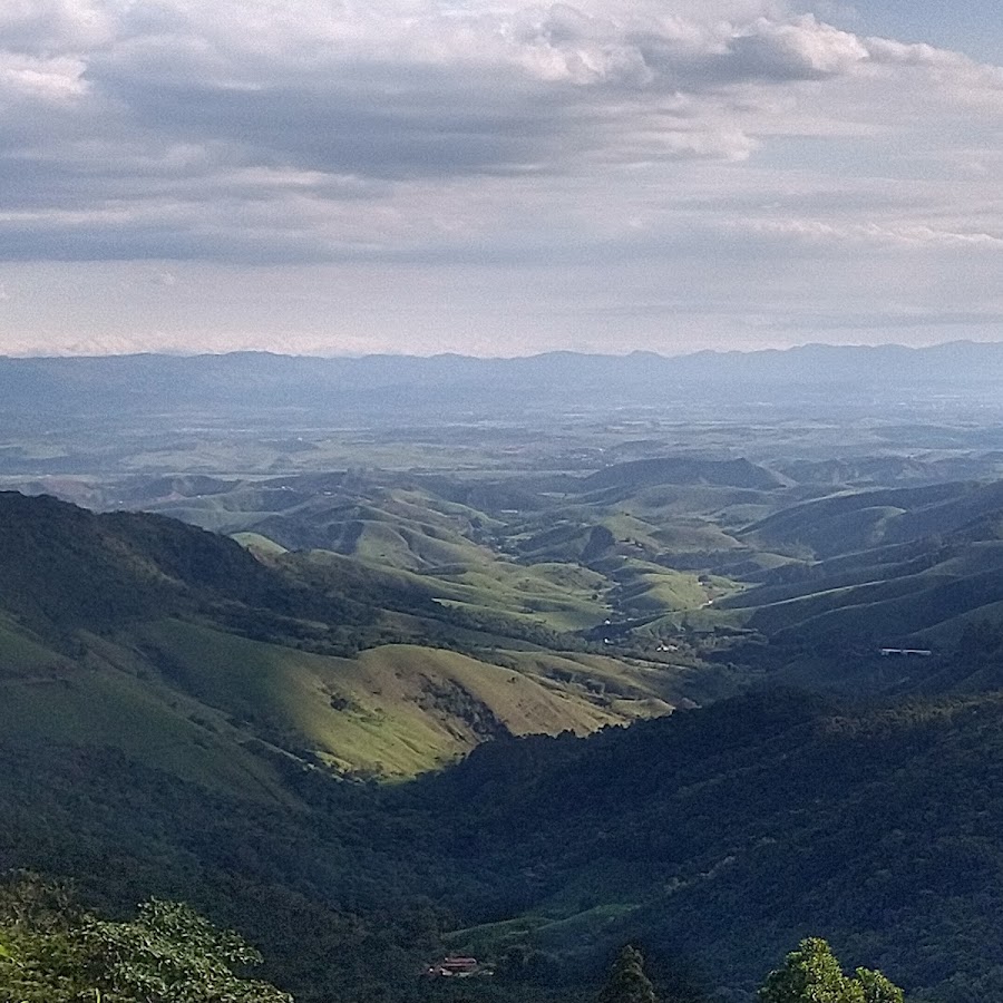Garganta Imbuí Divisa MG/SP