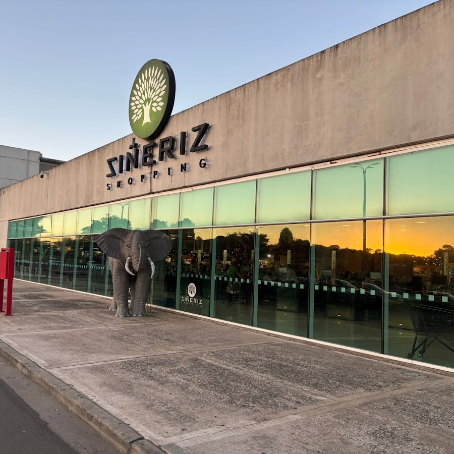 Shopping Siñeriz em Rivera/UY (Estacionamento) – Santana do Livramento