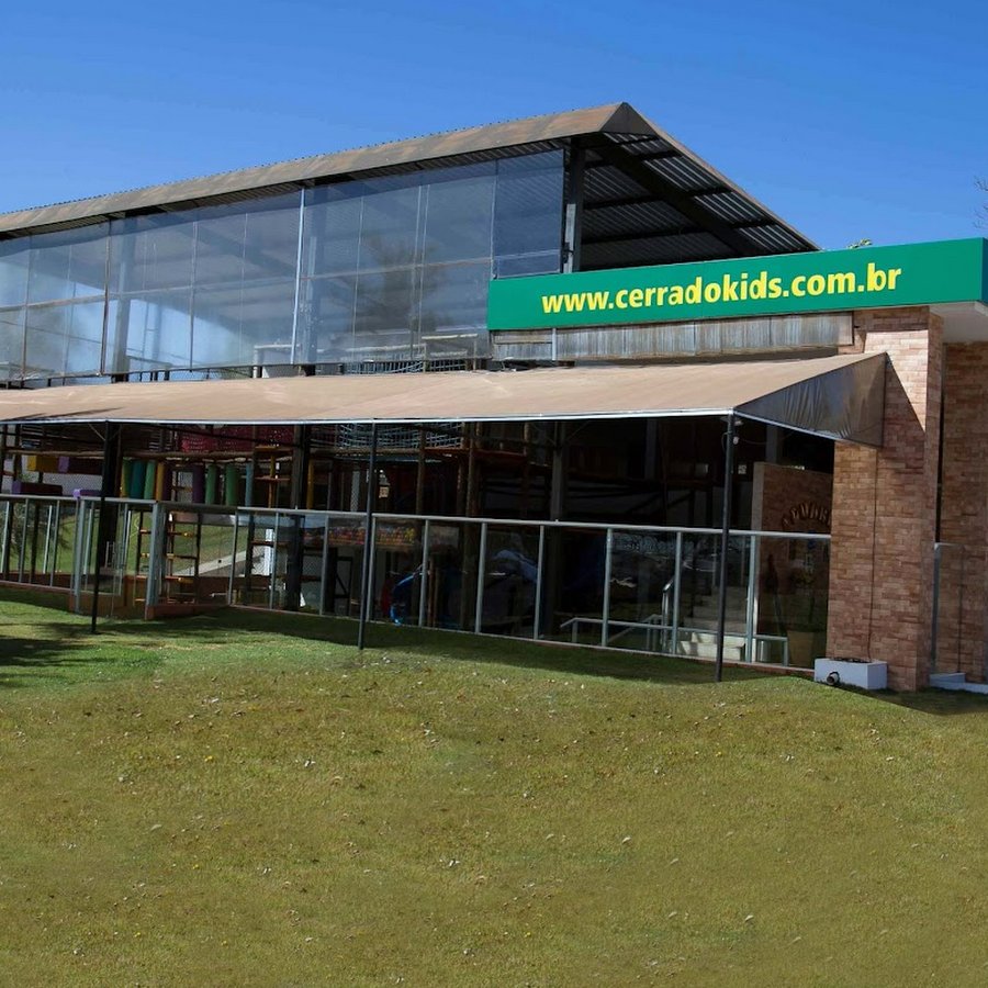 Área de estacionamento gratuito Cerrado Kids