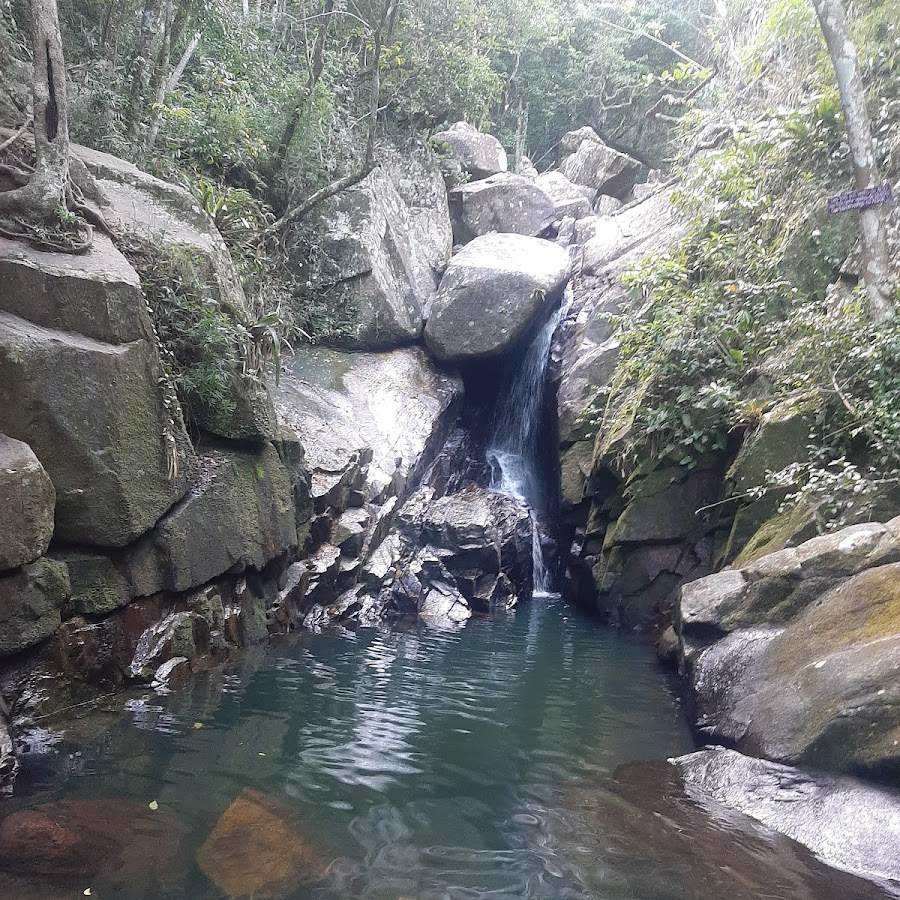 Cachoeira da Praia da Solidão