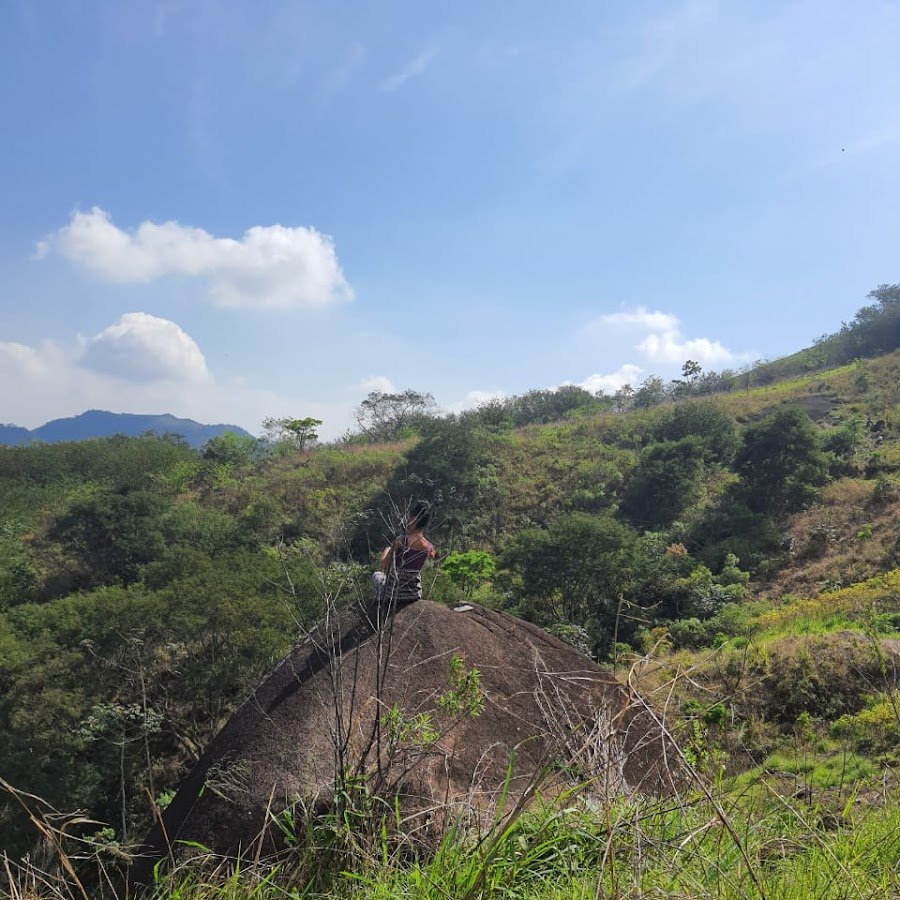 Camp no meio do caminho para Pedra da Cruz