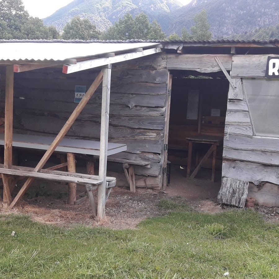 Camping BordeRio Villa Mañihuales