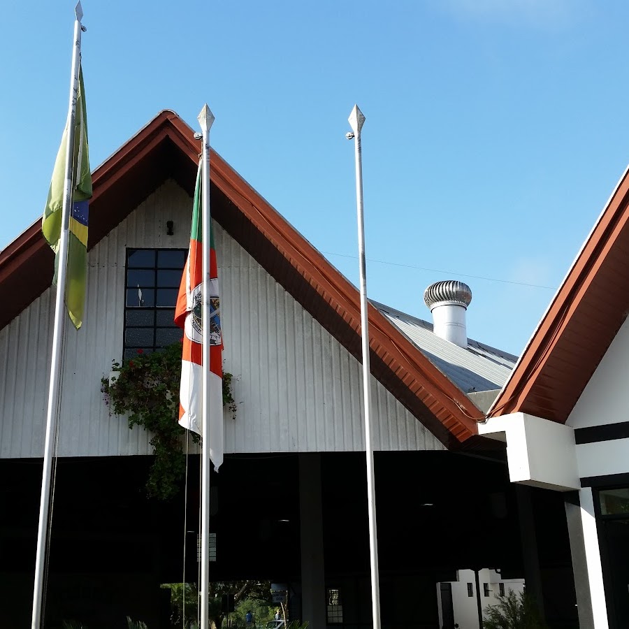 Estacionamento ao lado da Prefeitura de cidade Teutônia RS