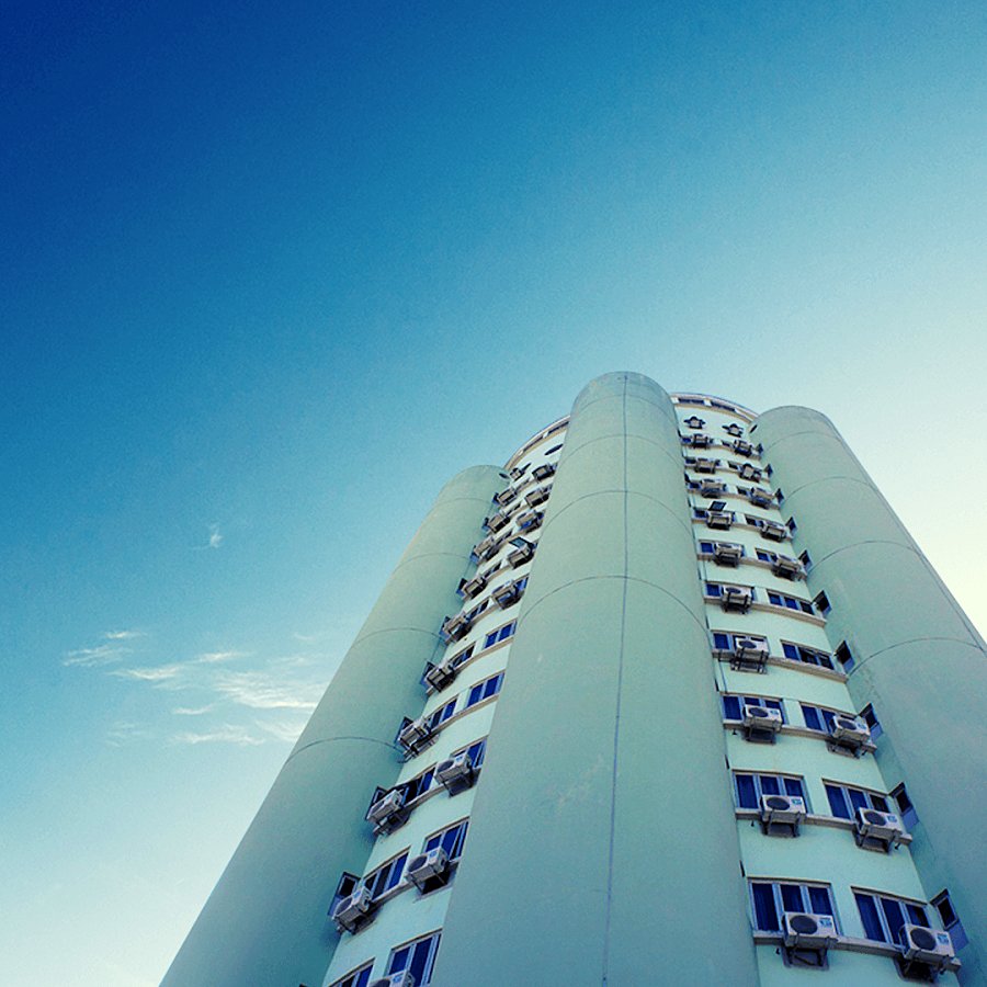 Franca/SP - Estacionamento externo de hotel