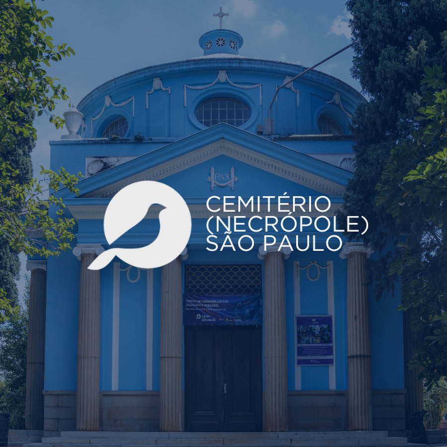 Frente ao Cemitério