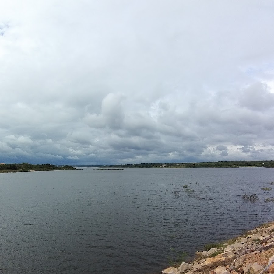 Monumento antigo perdido Lago Jaburu
