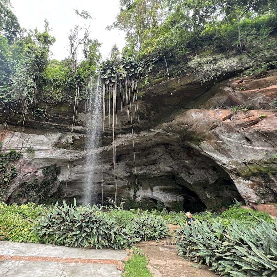 Parque municipal da Gruta dos Palhares