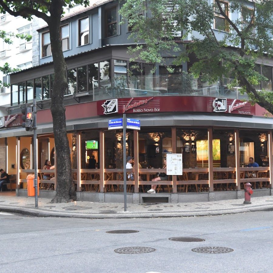 Perto de ipanema e vinicius