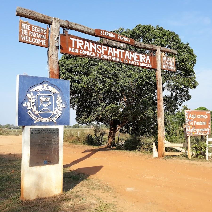 ponte sobre um rio na Transpantaneira