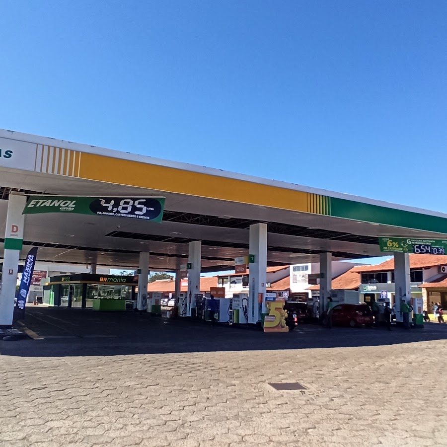 Estacionamento ao lado posto Líder