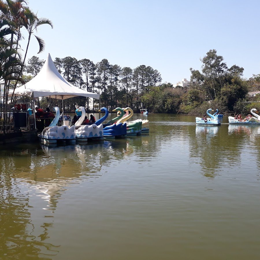 Praça Pública / Praça Pública