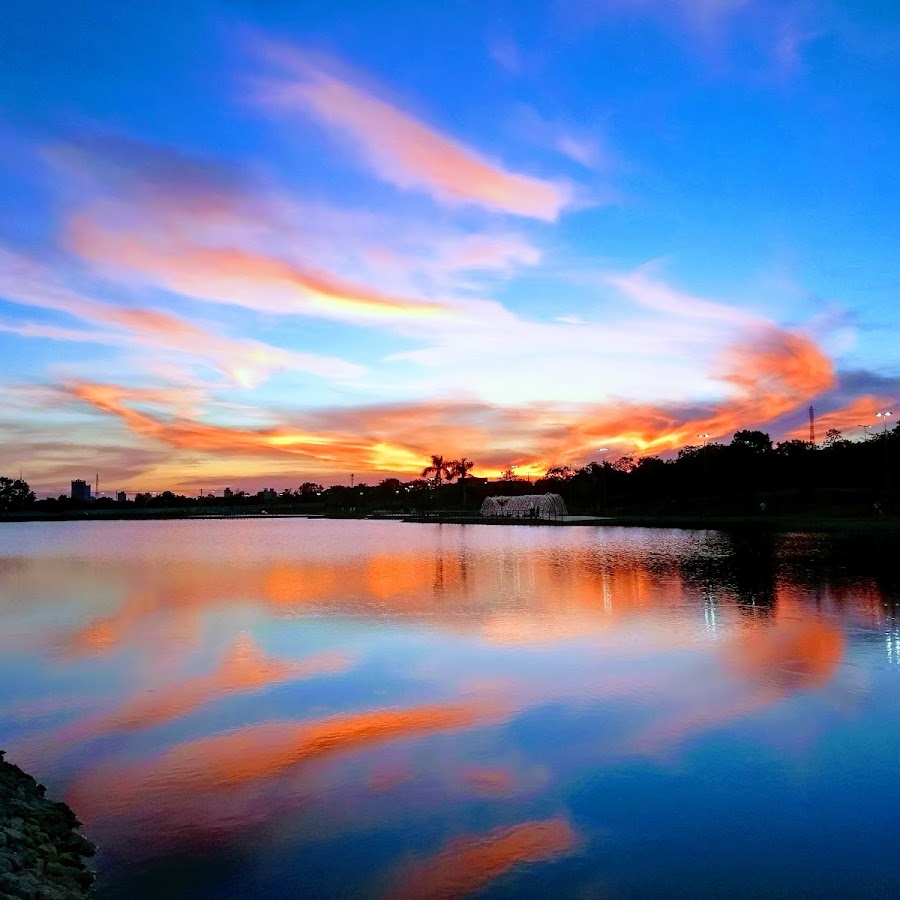 Próximo ao Parque de Águas