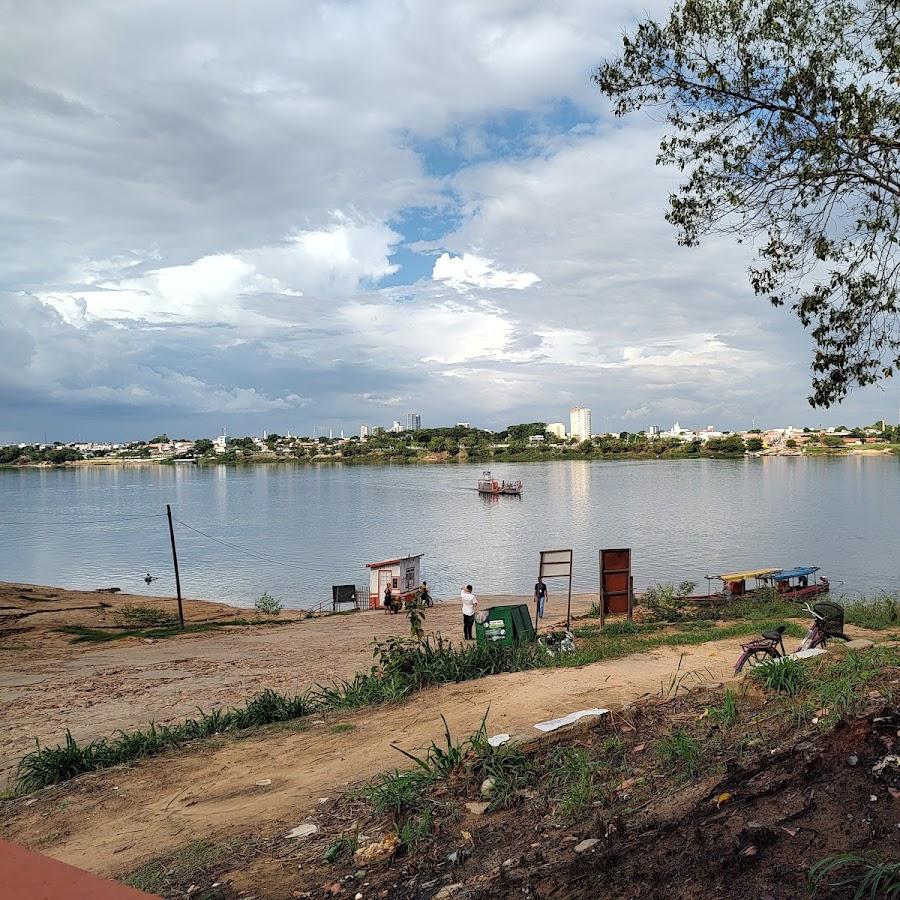 Próximo à balsa Bela Vista