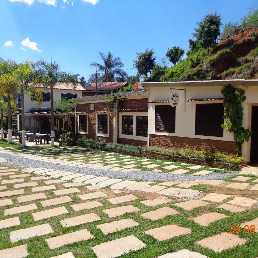 Recanto dos Carvalhos Pousada e Camping