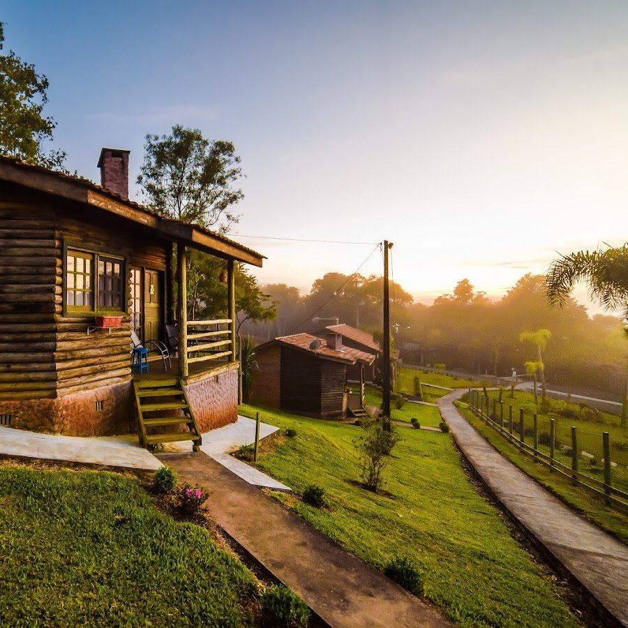 Recorte ao lado da estrada após Salto Sete