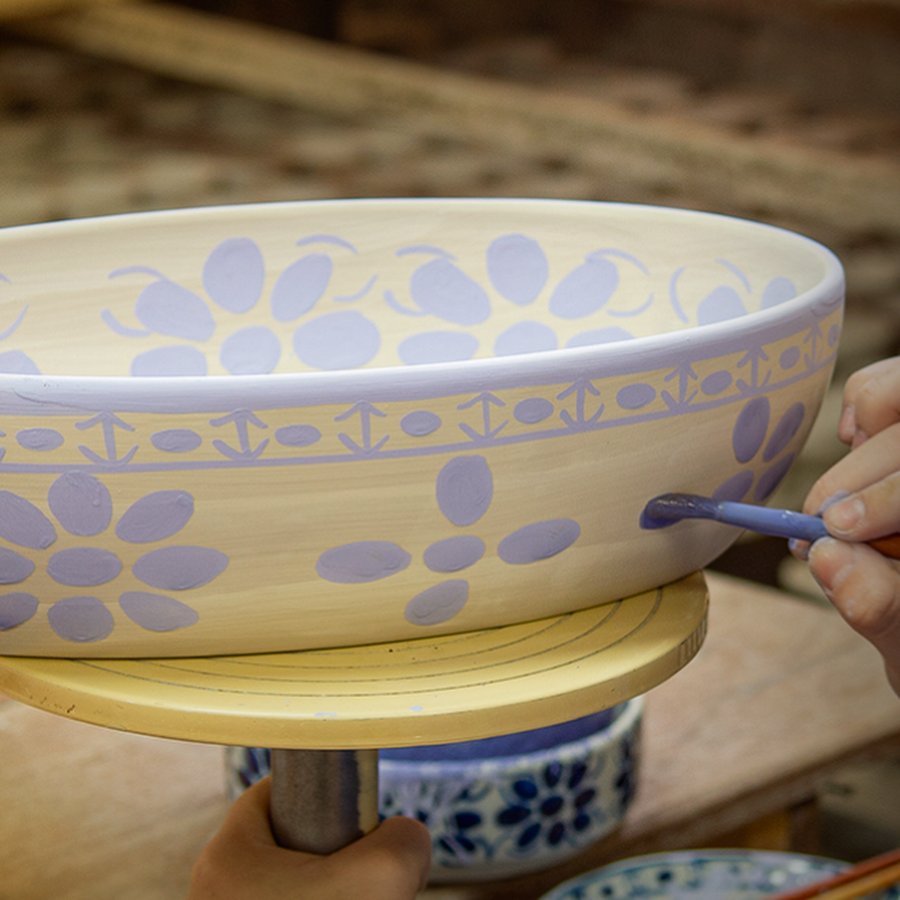 Rua perto da fábrica de loucas azul