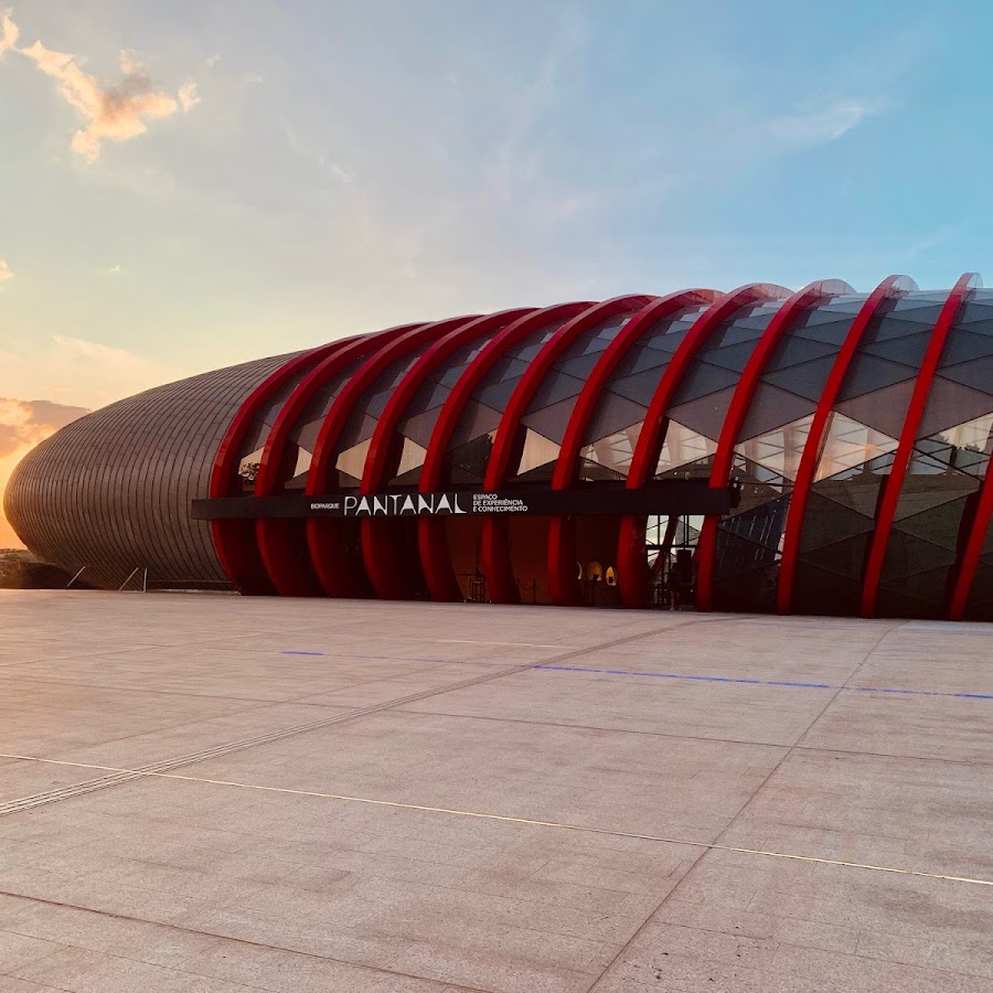 Rua tranquila próxima ao Bioparque Pantanal