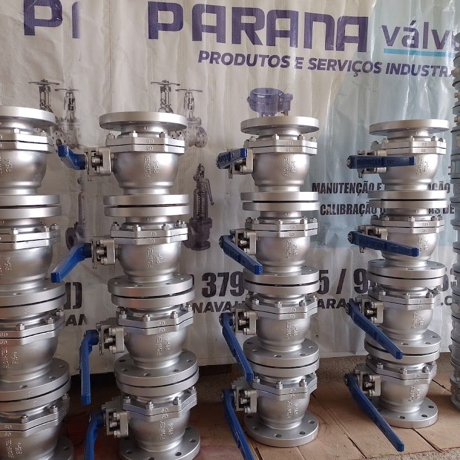 Válvula de água no estacionamento