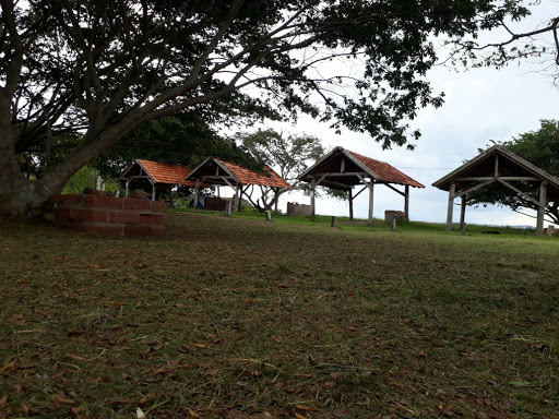 Camping Praia das Pombas