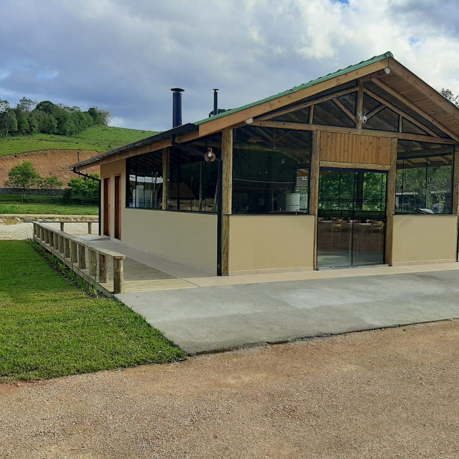 Acampamento Bush - MS427