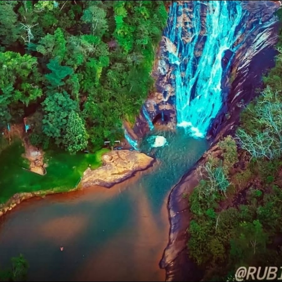 Cachoeira Rio do Meio