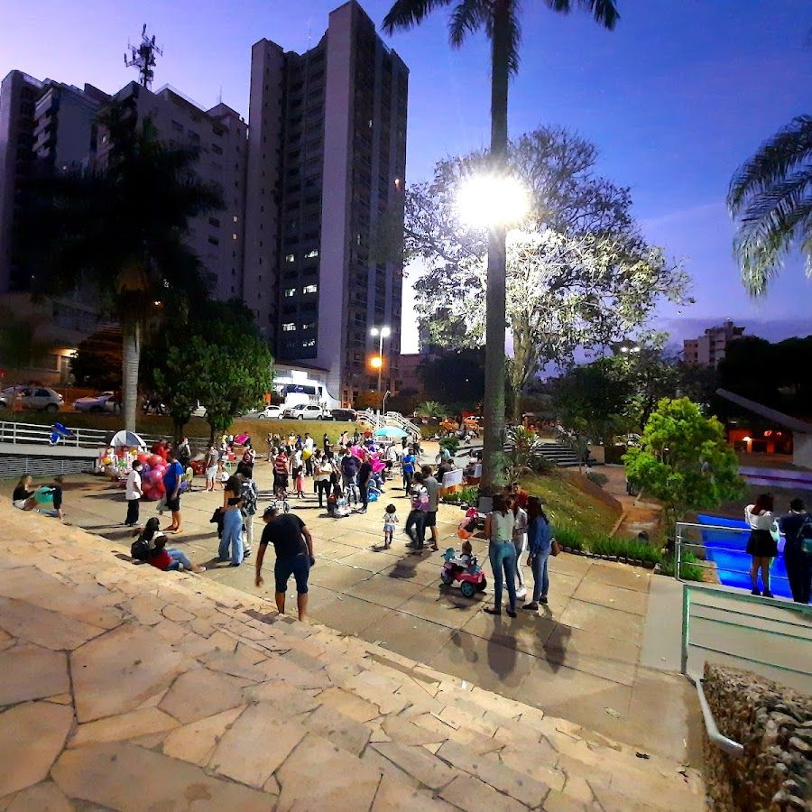 Praça do Santuário.