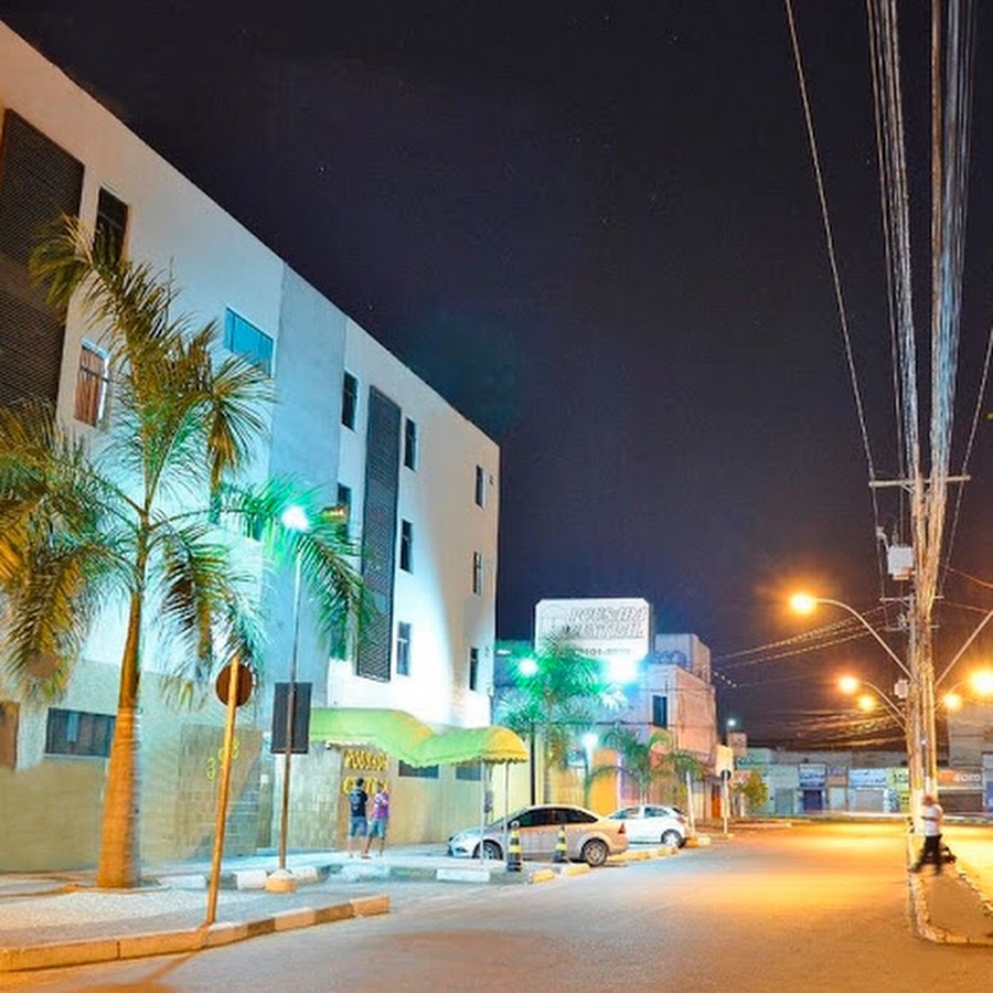 Em frente à pousada central