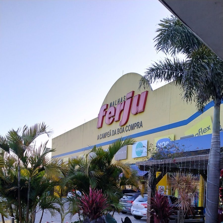 Pátio lojas Ferju em Imbituba