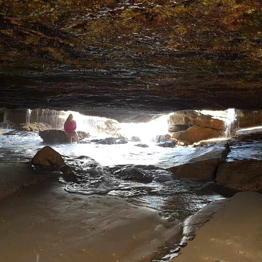 Pedra Oca / Da Mata Rest