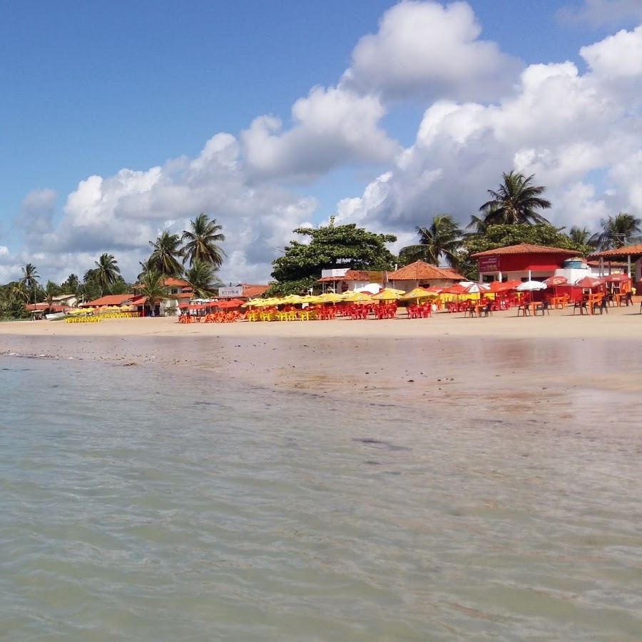 Itaparica. Estrada ao lado