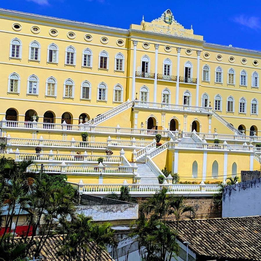 Praça das Pitangueiras - Estacionar