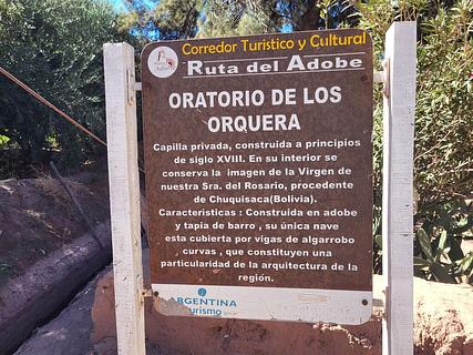 Adobe Road : Capell in adobe (Tierra)