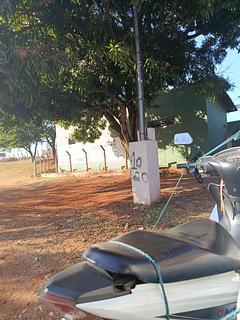 Ao lado do campo de futebol