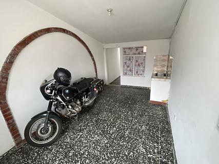 Apartamento com estacionamento interno para motos