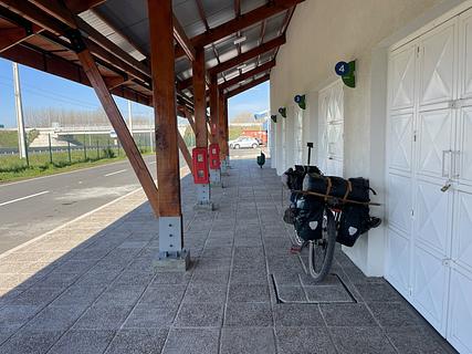 Area de servicio Santa Amelia