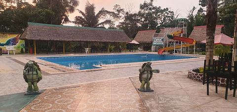 Bambu piscina y restaurante