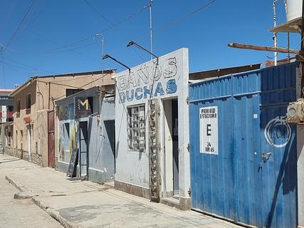 Banheiro e Chuveiro Público