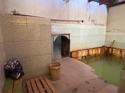 Baños Aguas Termales Catavi