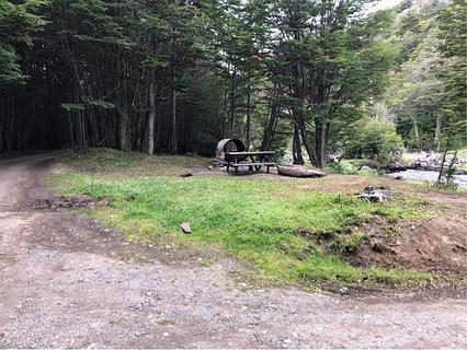 Bom lugar para acampamento selvagem.