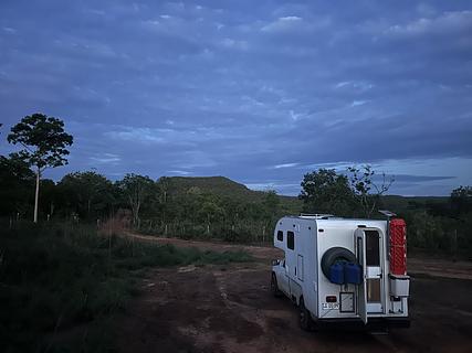 Bom lugar ao lado da estrada