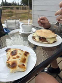 Café de la mano