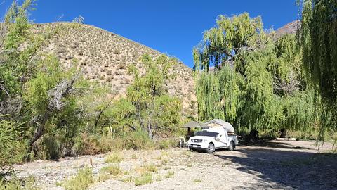Camping ao lado do Rio Grande