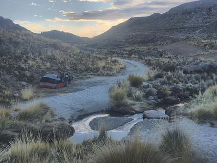 Camping ao lado do rio