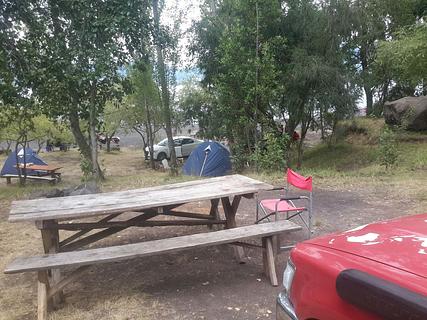 Camping Esperanza, à beira do lago!