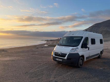Camping na Praia abaixo de Old Pisagua