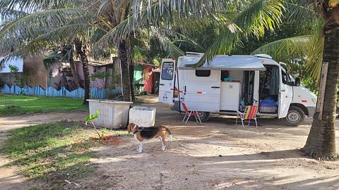 Camping próximo ao rio