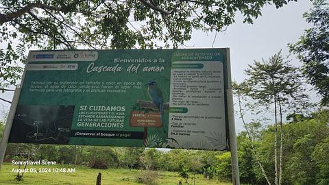 cascada del Amor trailhead.