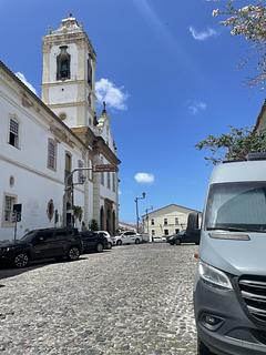 Convento do Carmo/estacionamento na rua