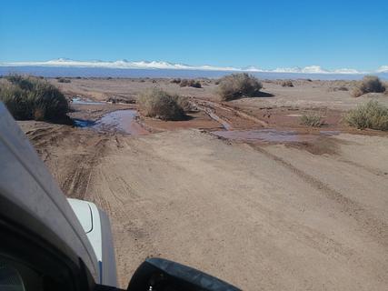 Deep Muddy River Crossing (4x4)