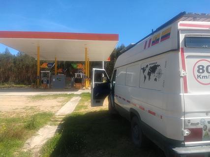 Dormindo no Posto de Gasolina Promax